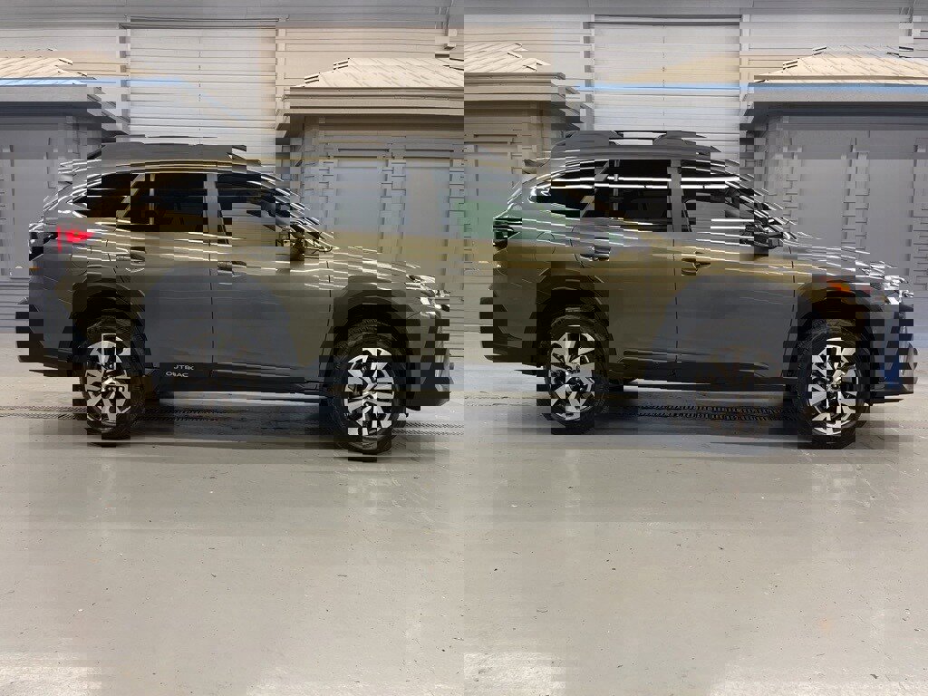 Certified 2025 Subaru Outback Premium w/ Popular Package #1A image 8