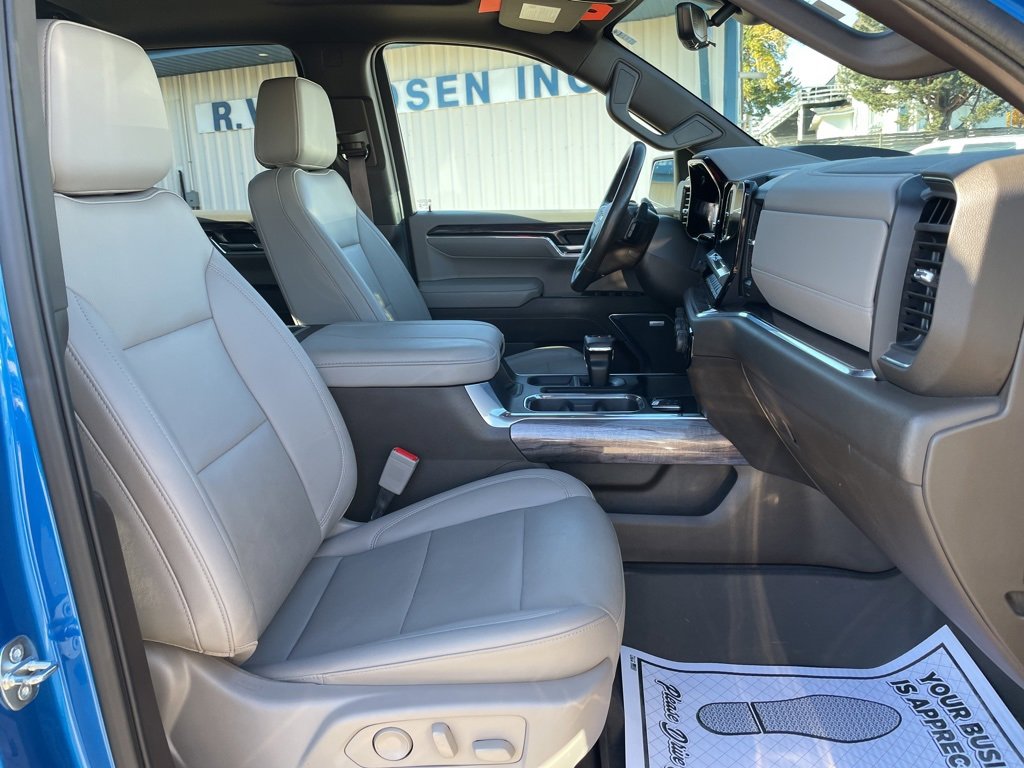 Used 2023 Chevrolet Silverado 1500 LTZ w/ LTZ Premium Package image 22