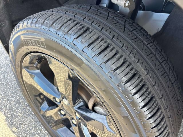 Used 2024 Jeep Grand Cherokee Limited w/ Black Appearance Package image 7