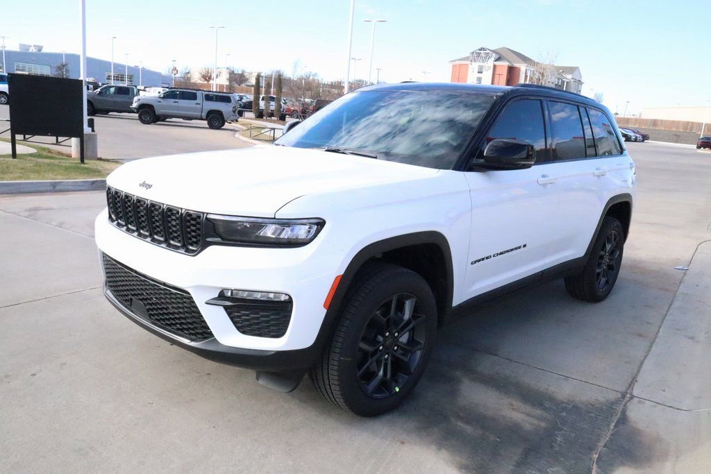 New 2025 Jeep Grand Cherokee Limited image 11