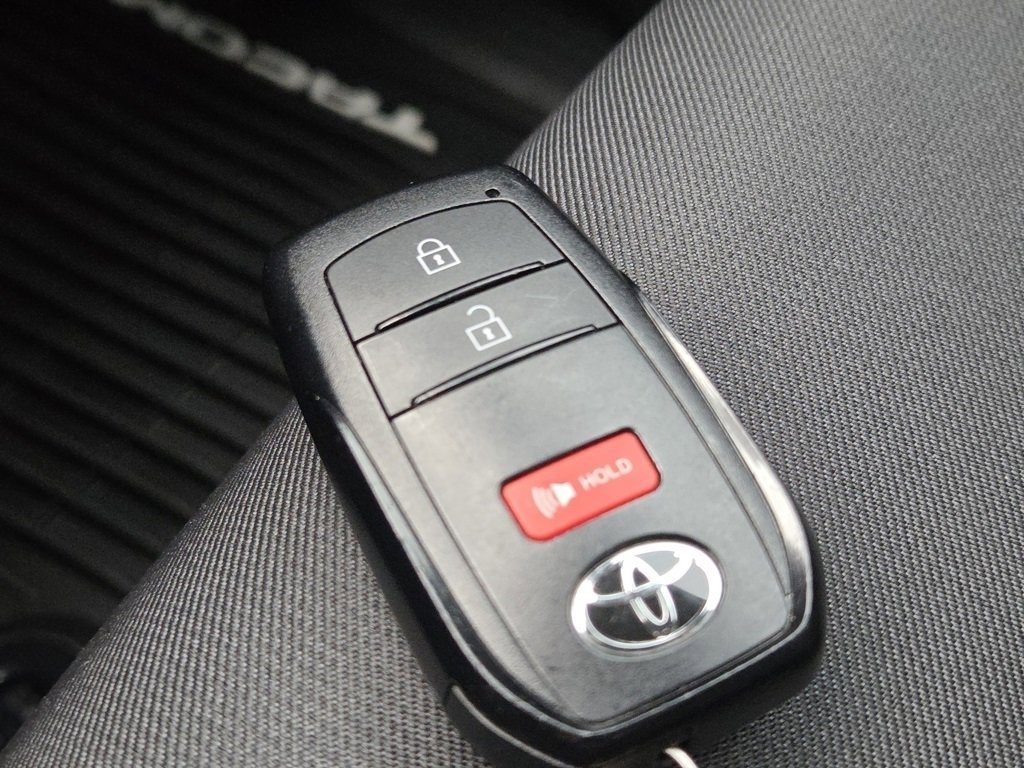 Used 2025 Toyota Tacoma SR5 w/ SR5 Upgrade Package image 38