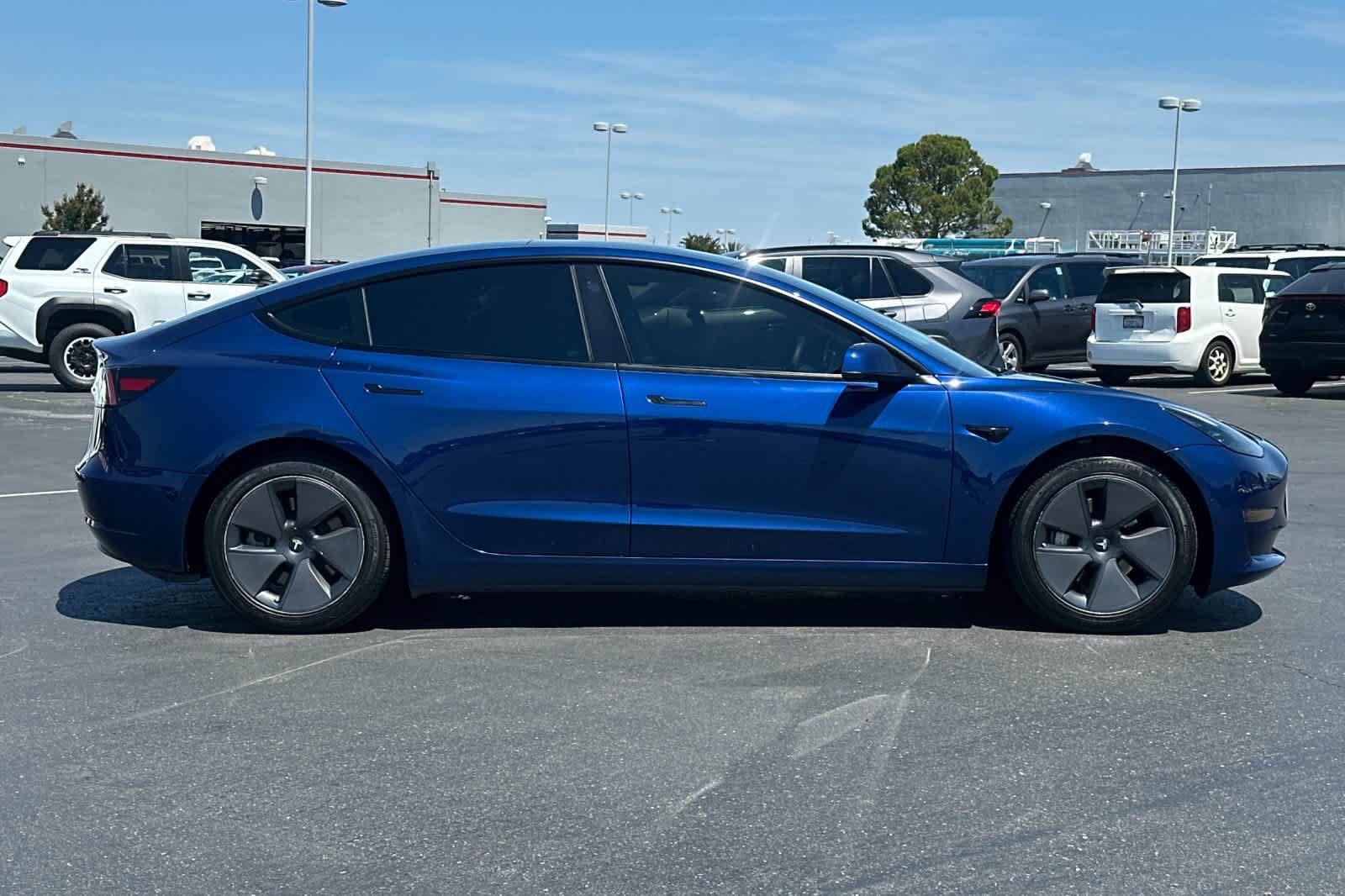 Used 2022 Tesla Model 3 Long Range AWD/4WD image 6