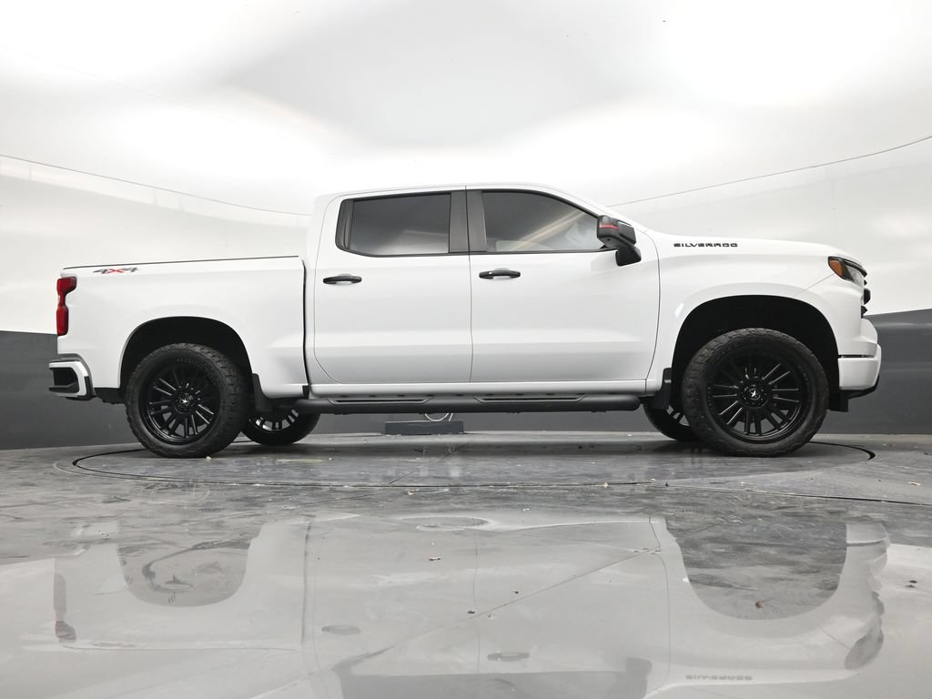 Used 2024 Chevrolet Silverado 1500 RST w/ Redline Edition AWD/4WD image 25