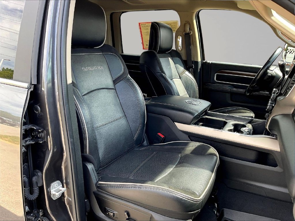 Used 2022 RAM 2500 Laramie AWD/4WD image 32