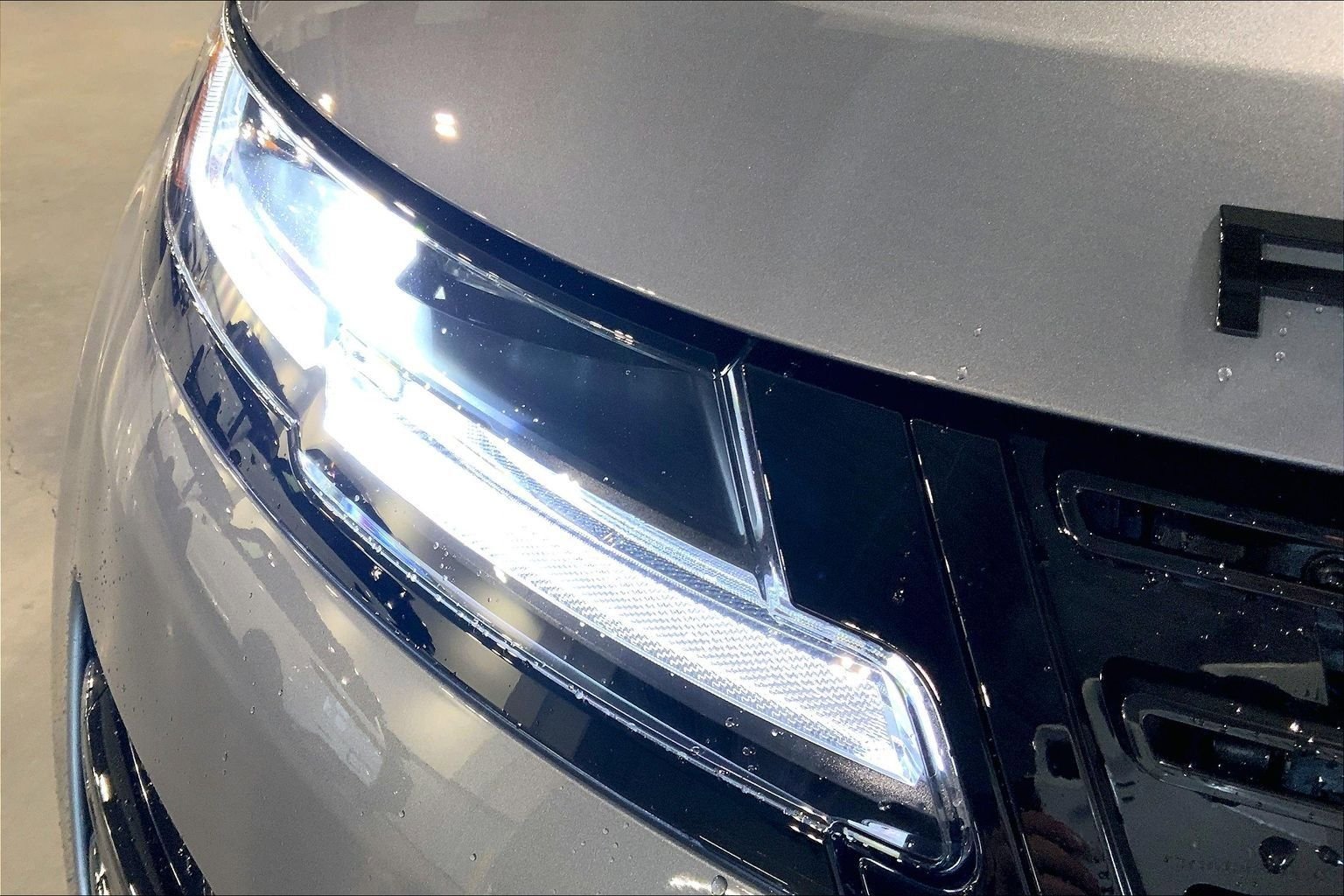 New 2026 Land Rover Range Rover Evoque Dynamic SE AWD/4WD image 13