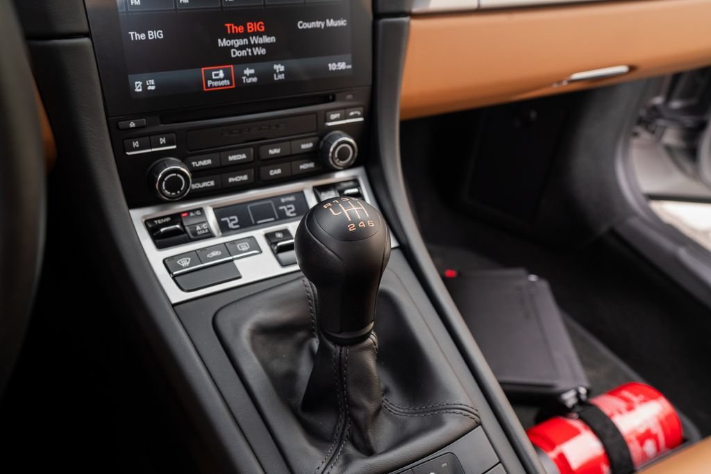Used 2019 Porsche 911 Speedster RWD image 20