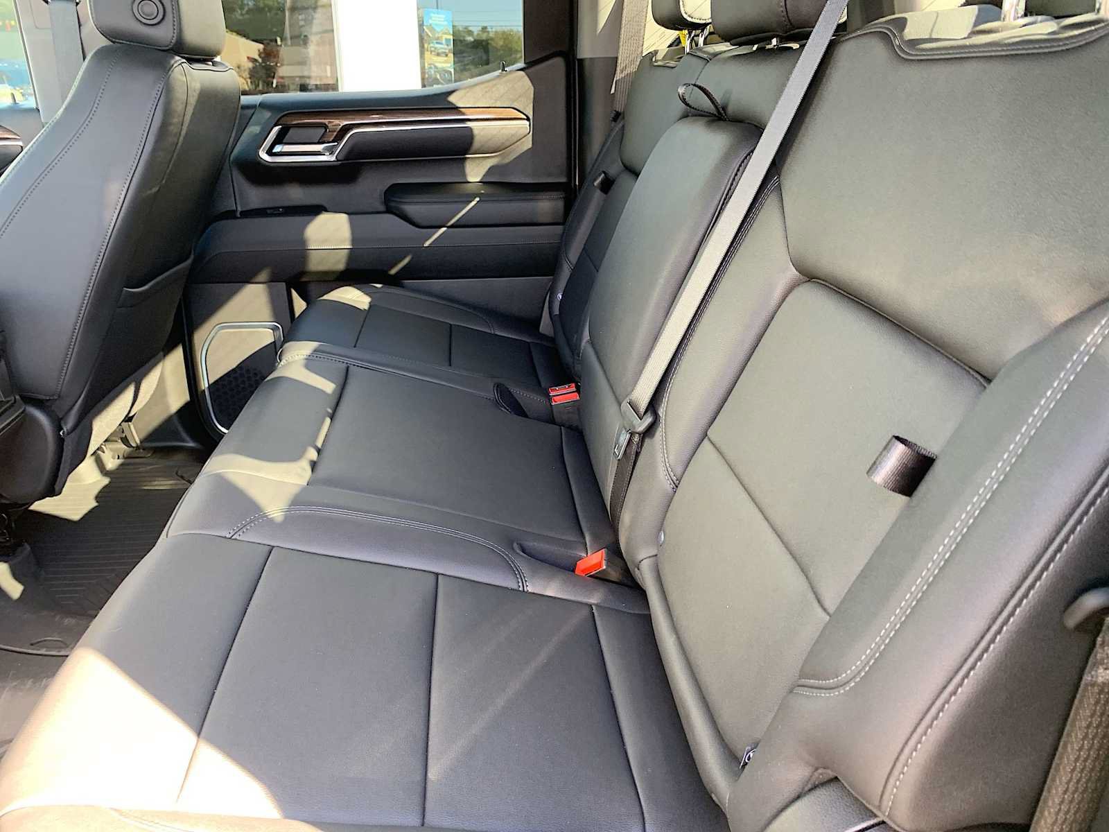 Certified 2025 Chevrolet Silverado 1500 LT Trail Boss w/ Convenience Package II AWD/4WD image 25