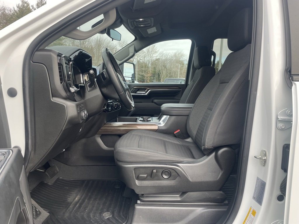 Used 2024 Chevrolet Silverado 2500 LT w/ Convenience Package image 26