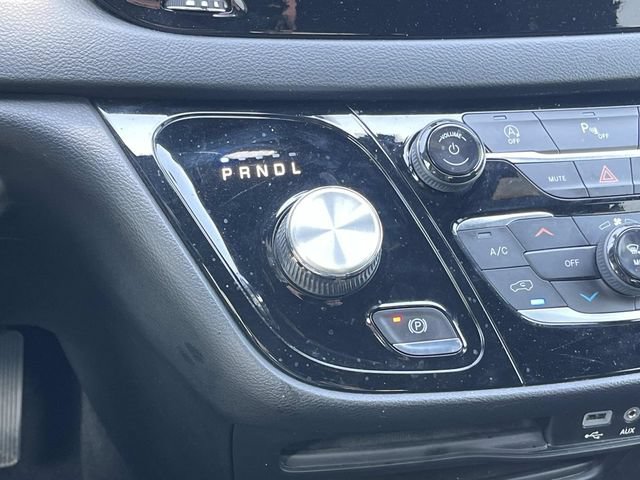 Used 2020 Chrysler Pacifica Touring w/ S Appearance Package FWD image 35