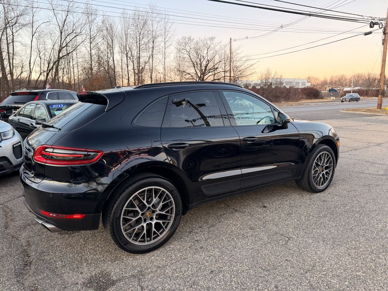 Used 2017 Porsche Macan S image 8
