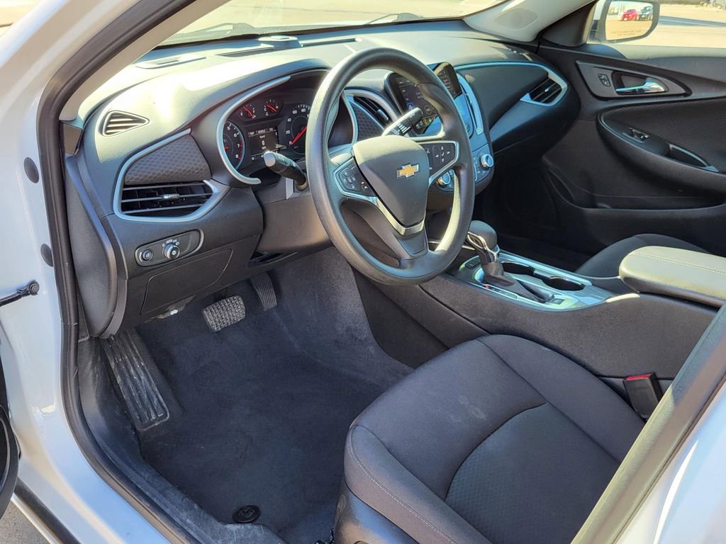 Used 2024 Chevrolet Malibu LT image 15