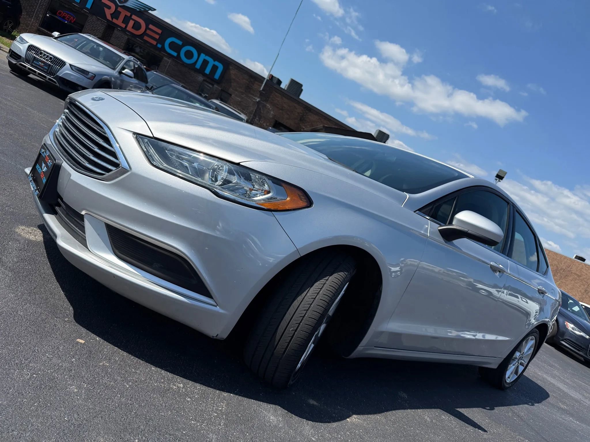 Used 2017 Ford Fusion SE w/ Fusion SE Technology Package image 51