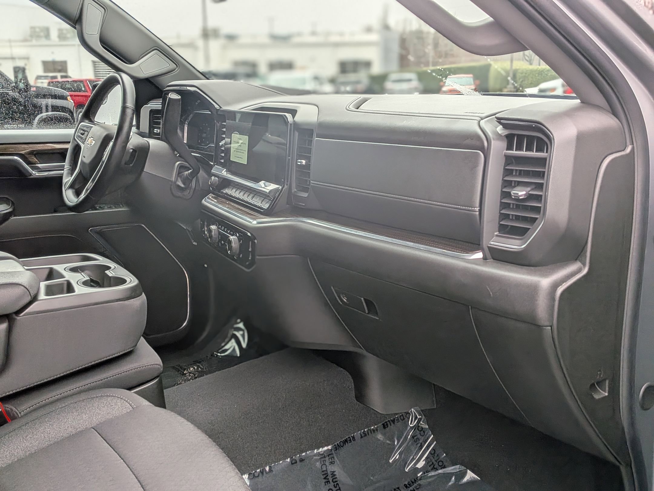 Used 2024 Chevrolet Silverado 1500 LT image 22