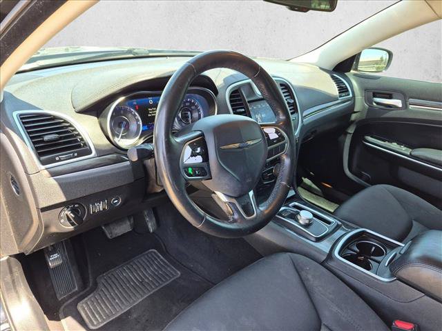 Used 2020 Chrysler 300 Touring w/ Sport Appearance Package RWD image 10