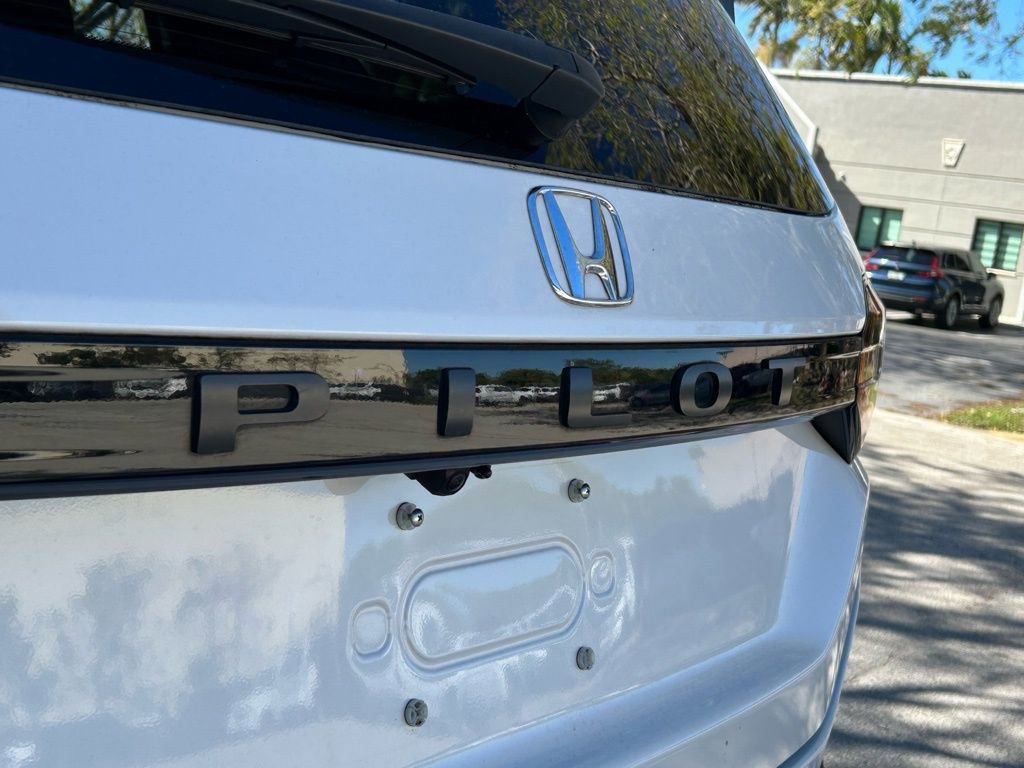 Used 2023 Honda Pilot LX image 28