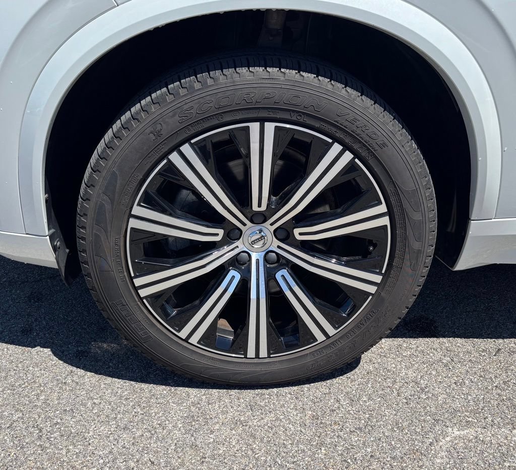 Used 2024 Volvo XC90 B5 Core w/ Climate Package AWD/4WD image 32