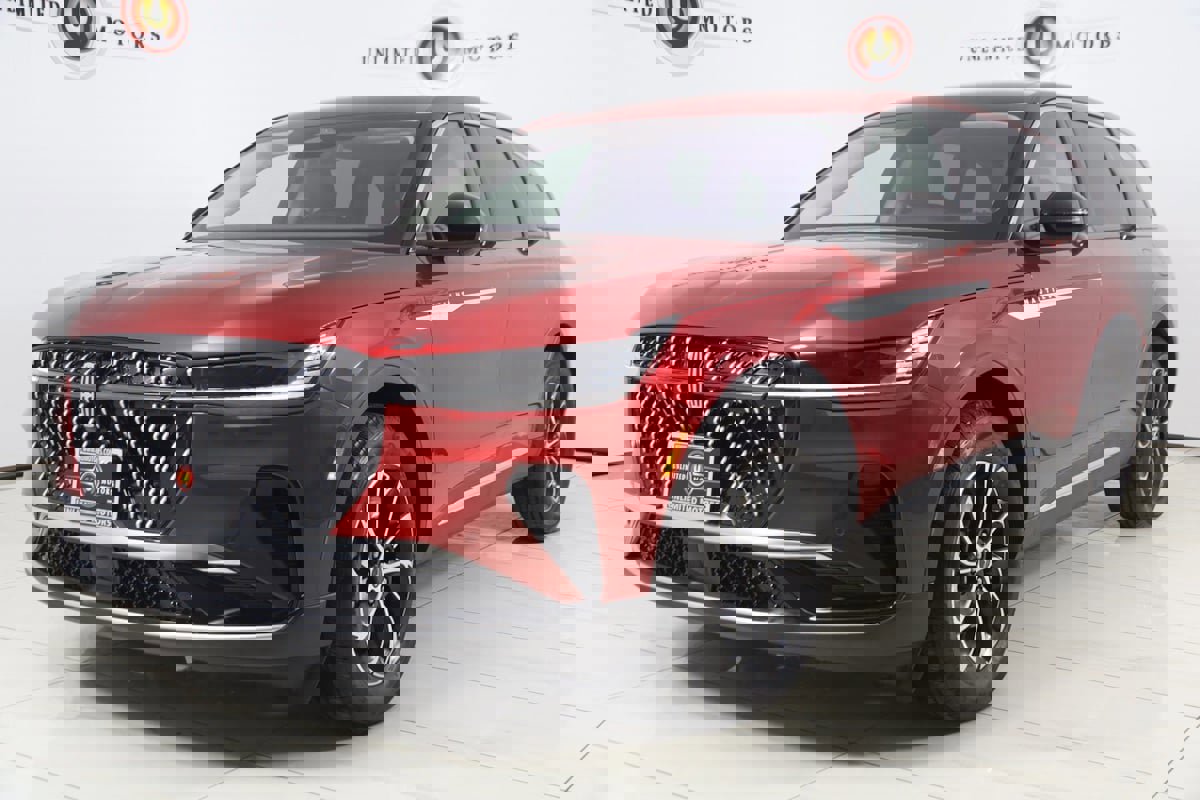 Used 2025 Lincoln Nautilus Premier image 5