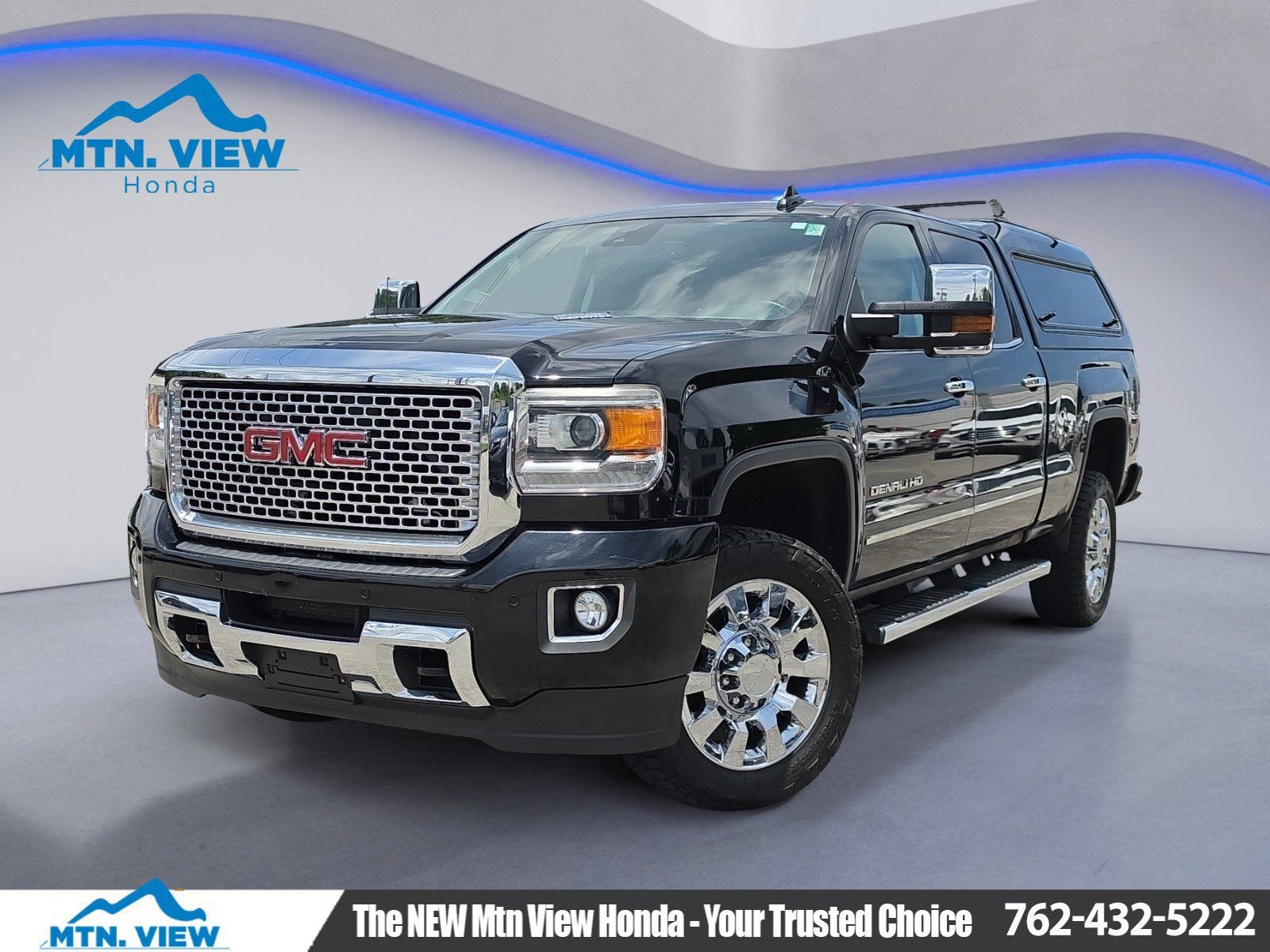 Used 2016 GMC Sierra 2500 Denali w/ Duramax Plus Package AWD/4WD image 1