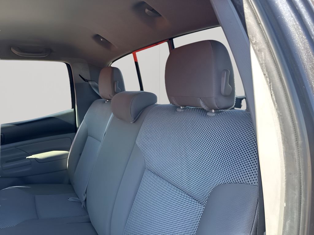 Used 2013 Toyota Tacoma PreRunner w/ TRD Sport Pkg image 18