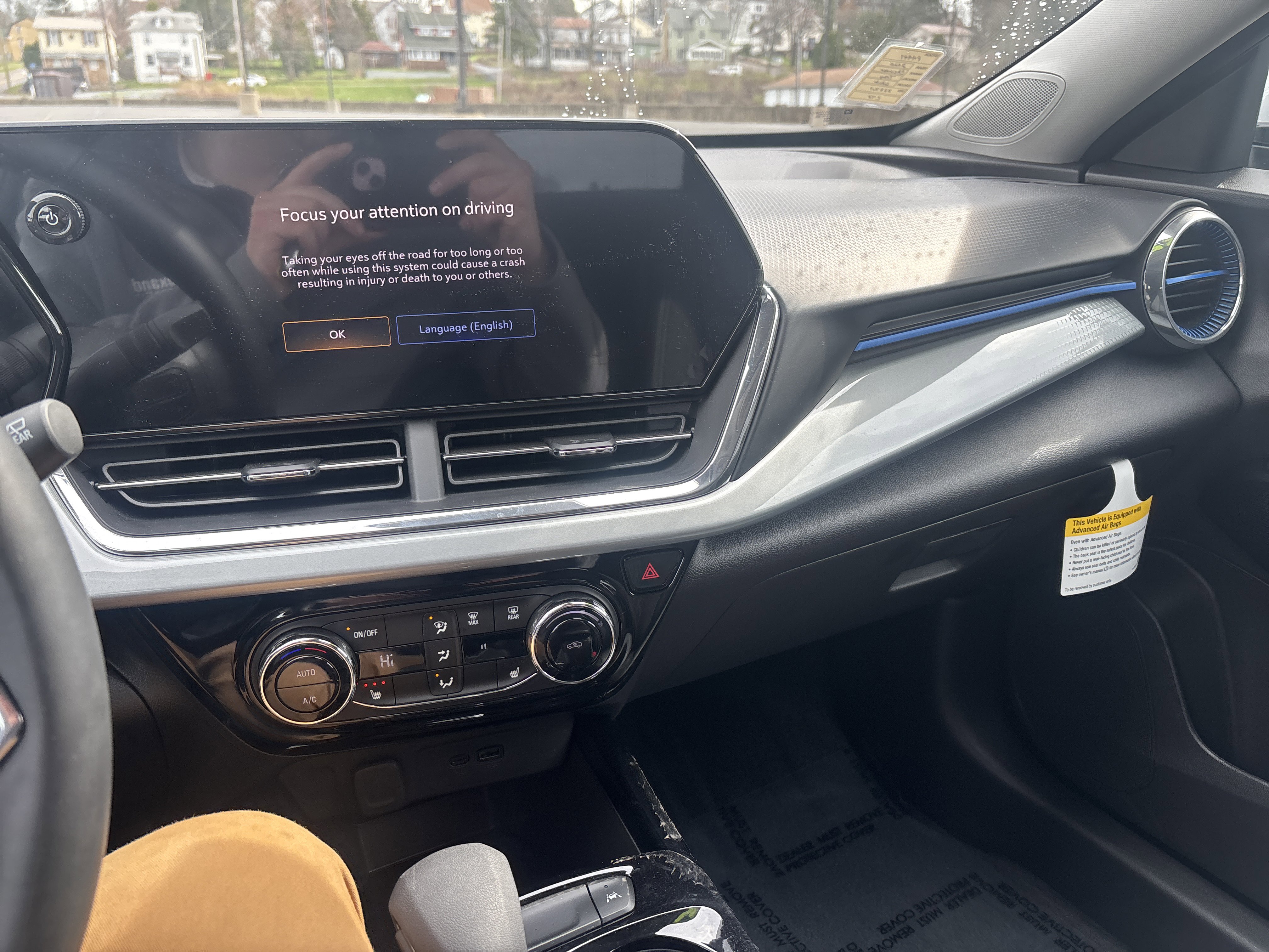 Used 2025 Chevrolet Trax LT w/ Driver Confidence Package image 22