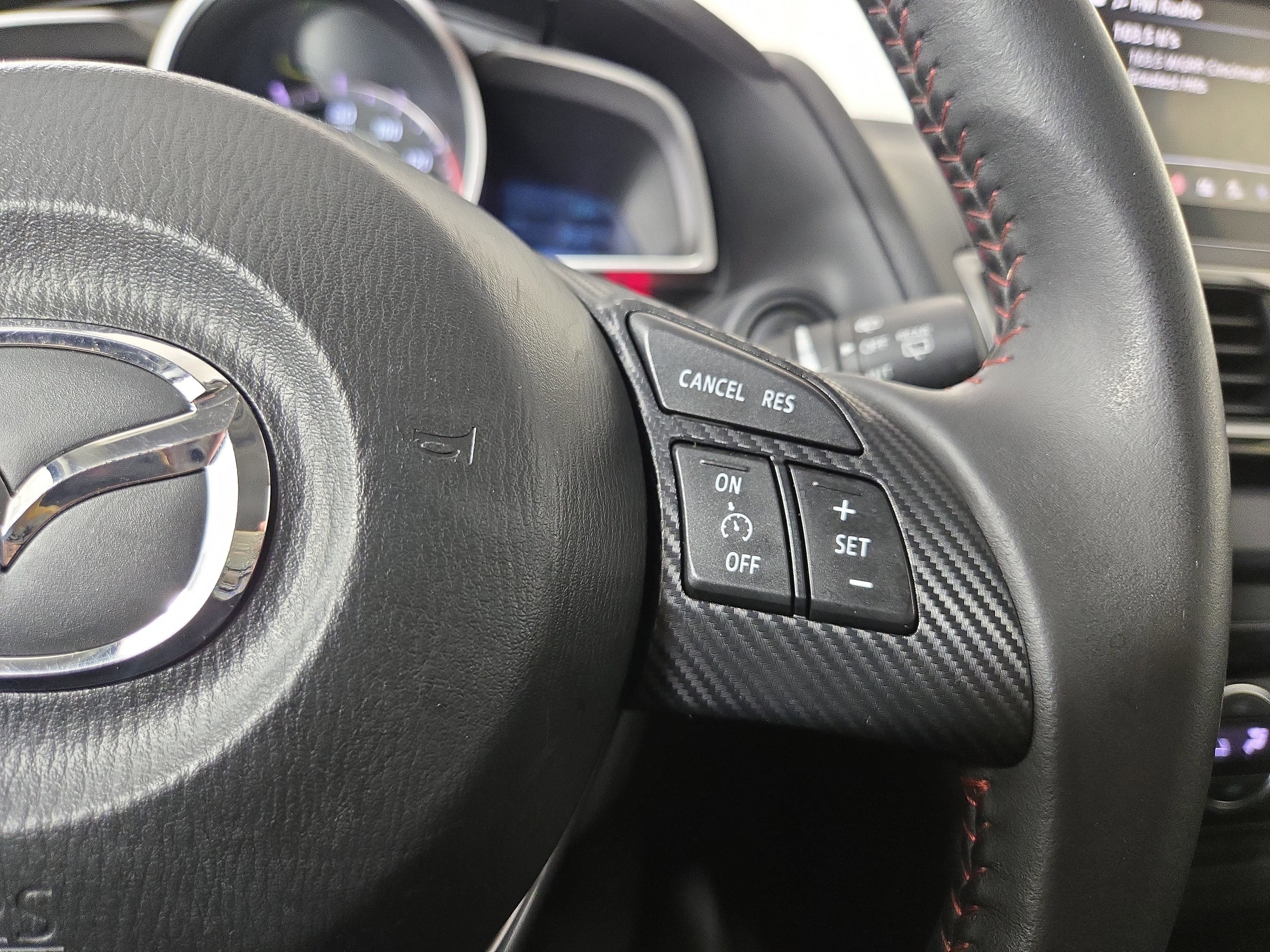 Used 2014 MAZDA MAZDA3 i Touring w/ Technology Package image 16