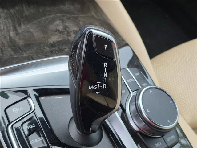 Used 2023 BMW 530i w/ Convenience Package RWD image 5