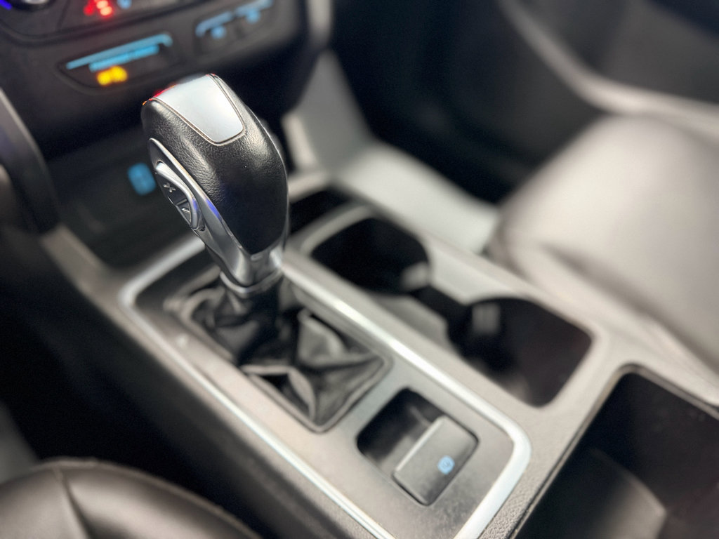 Used 2019 Ford Escape SEL image 23