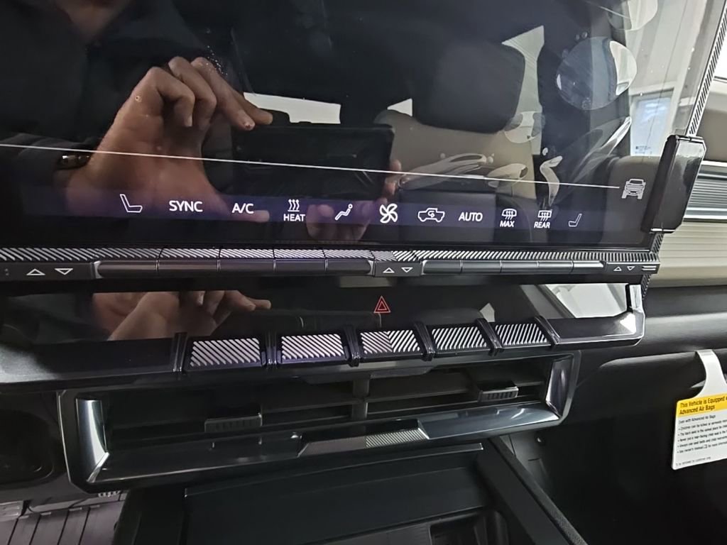 New 2026 GMC Hummer EV SUV image 20