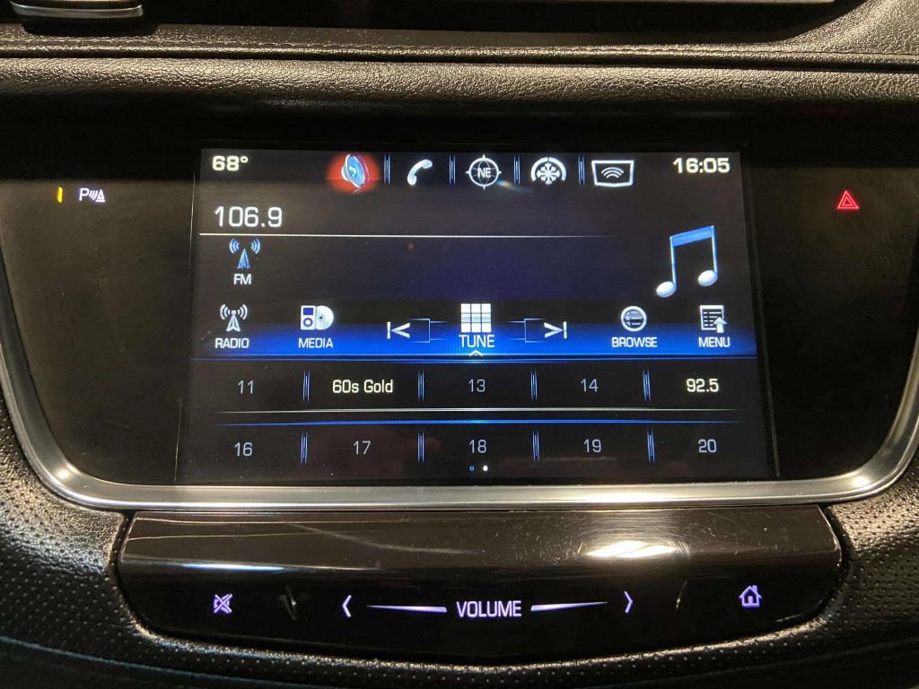 Used 2018 Cadillac XT5 Luxury image 36