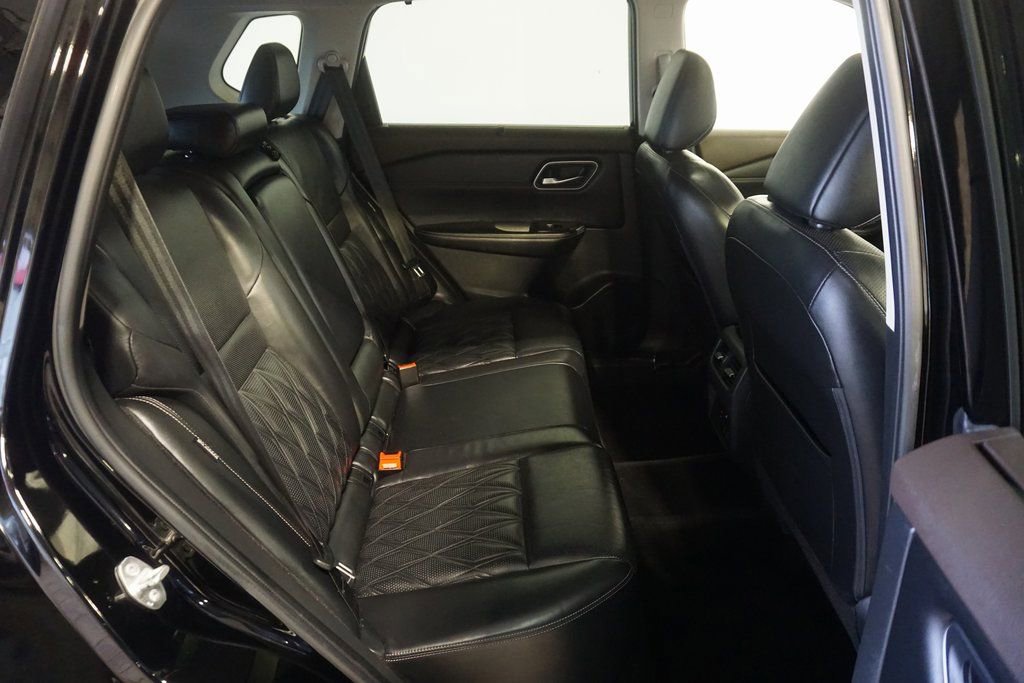 Used 2021 Nissan Rogue Platinum image 28