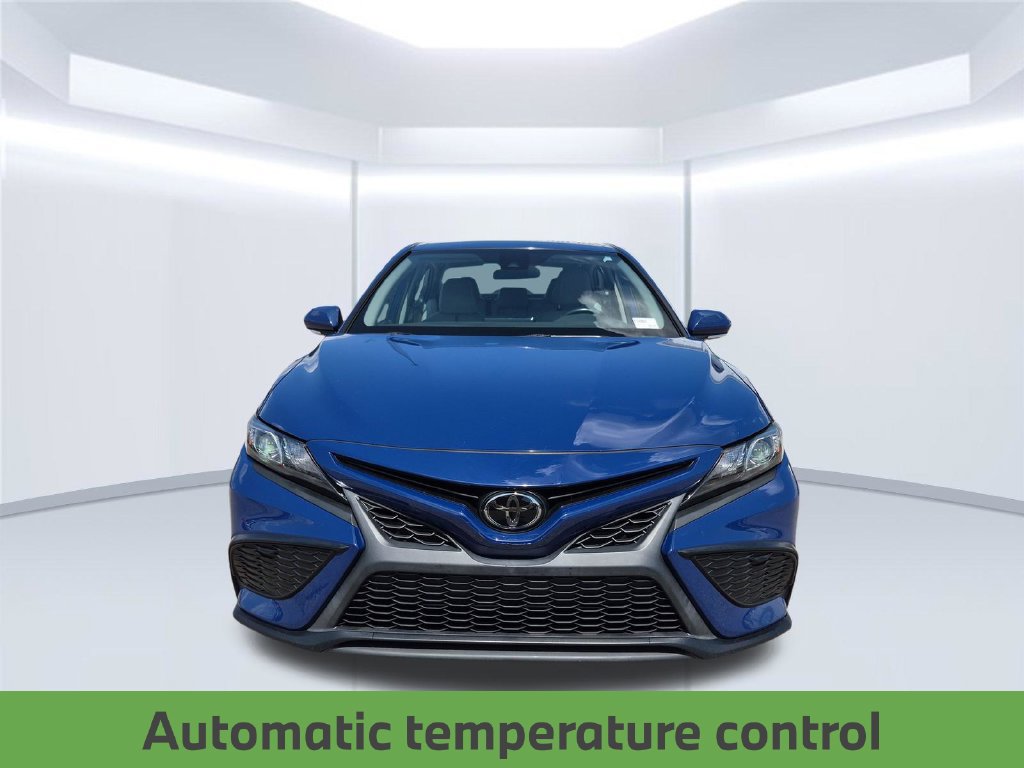 Used 2024 Toyota Camry SE FWD image 11
