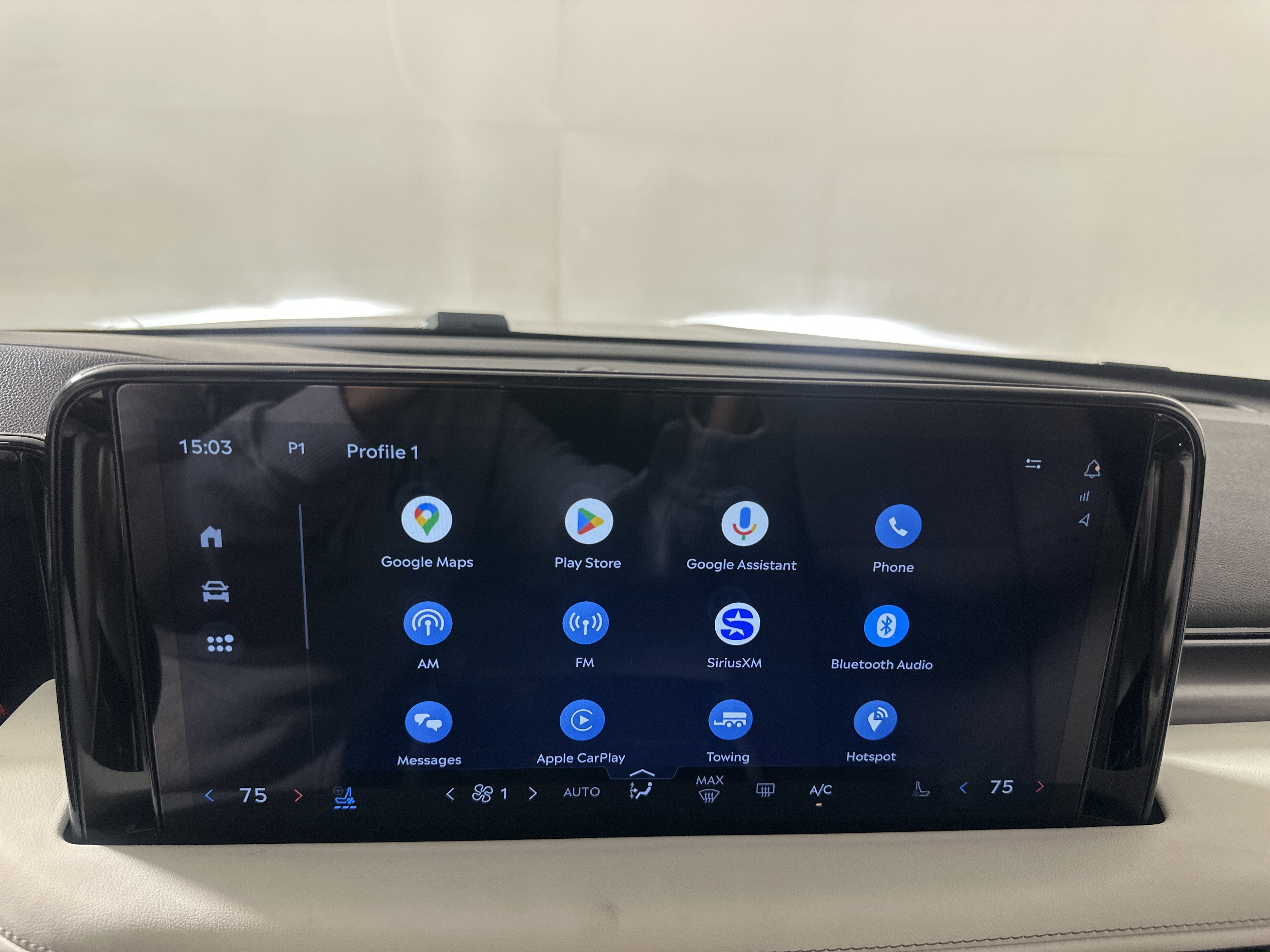 New 2025 Lincoln Aviator AWD image 17