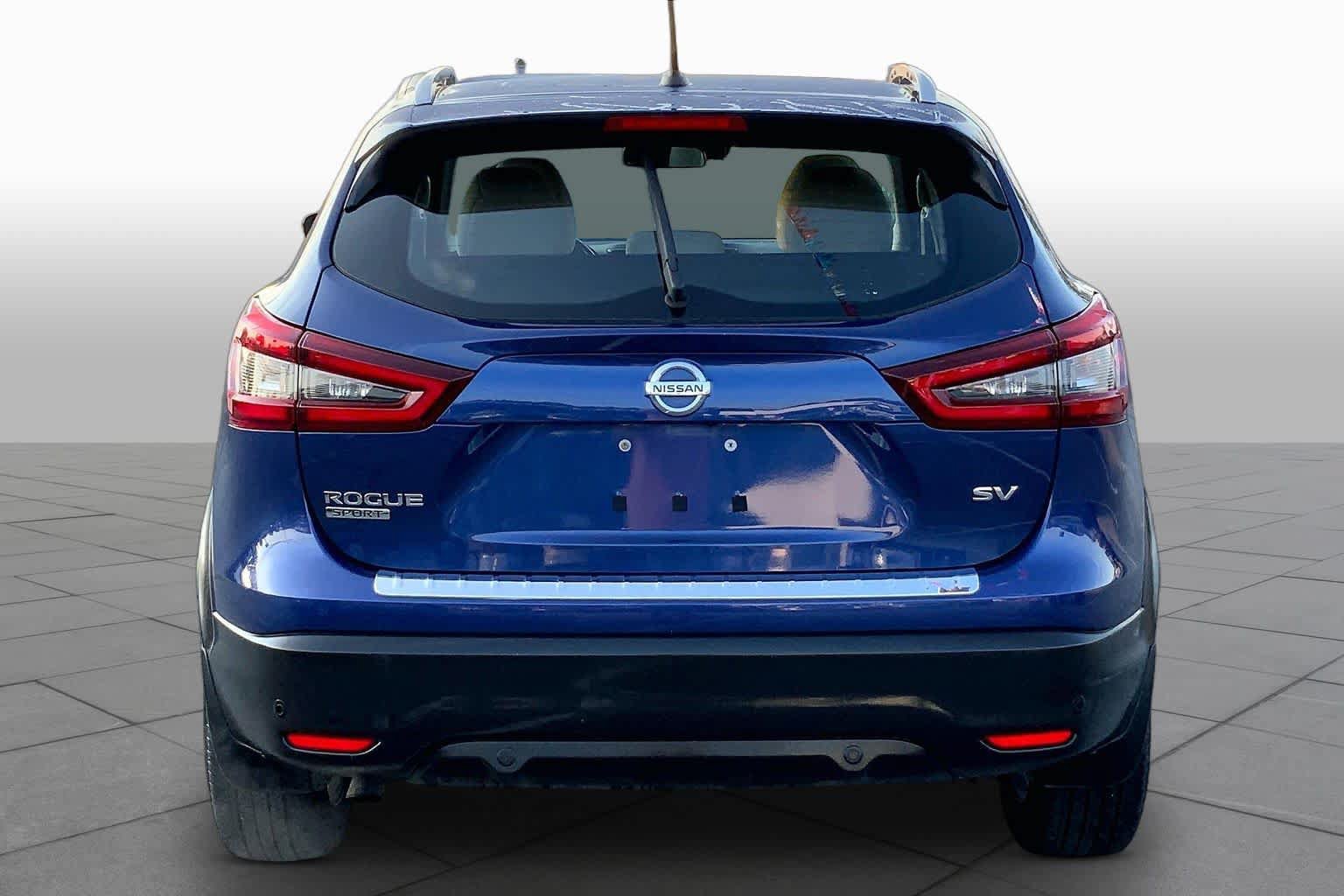 Used 2022 Nissan Rogue Sport SV FWD image 5