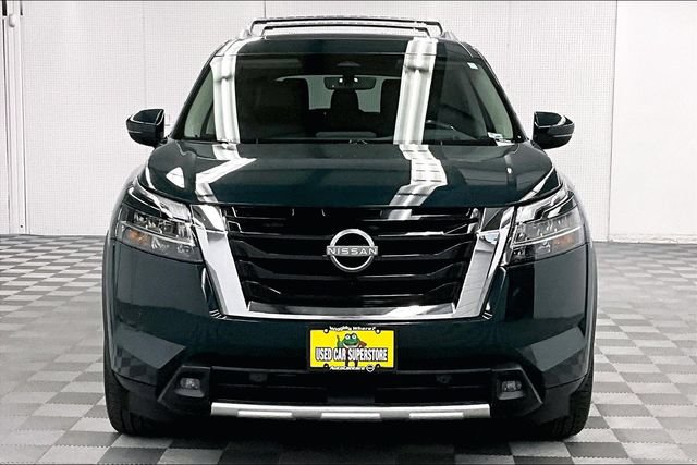 Used 2023 Nissan Pathfinder Platinum w/ Cargo Package AWD/4WD image 4