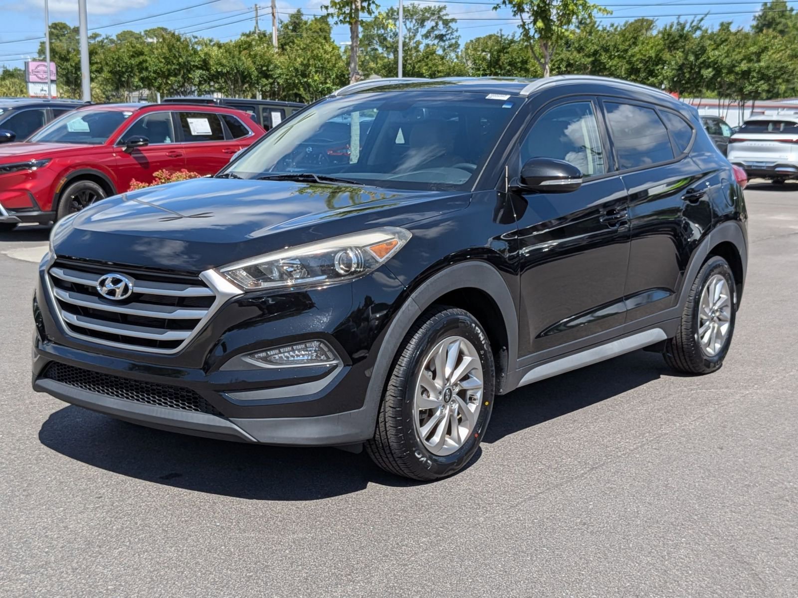 Used 2017 Hyundai Tucson SE Plus w/ Cargo Package FWD image 7