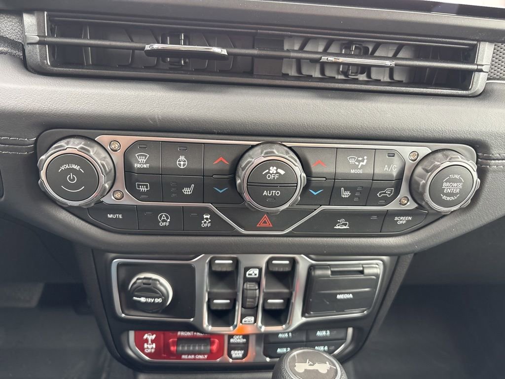 New 2026 Jeep Wrangler Unlimited Rubicon AWD/4WD image 16