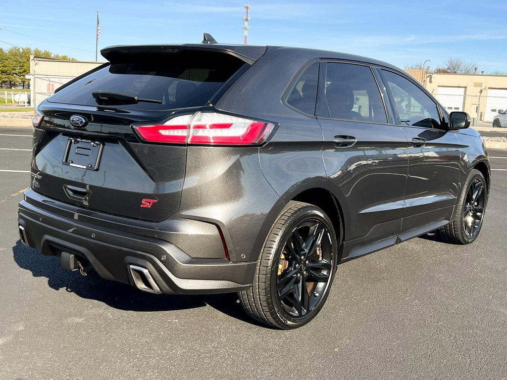 Used 2019 Ford Edge ST w/ Equipment Group 401A image 9
