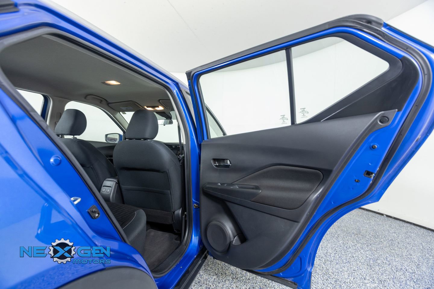Used 2022 Nissan Kicks SV FWD image 30