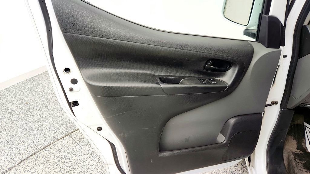 Used 2021 Nissan NV200 SV w/ Sliding Door Glass Package image 10