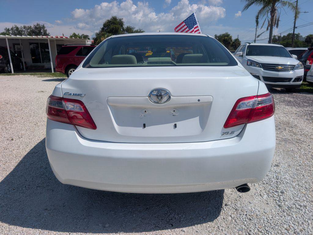 Used 2007 Toyota Camry XLE FWD image 6