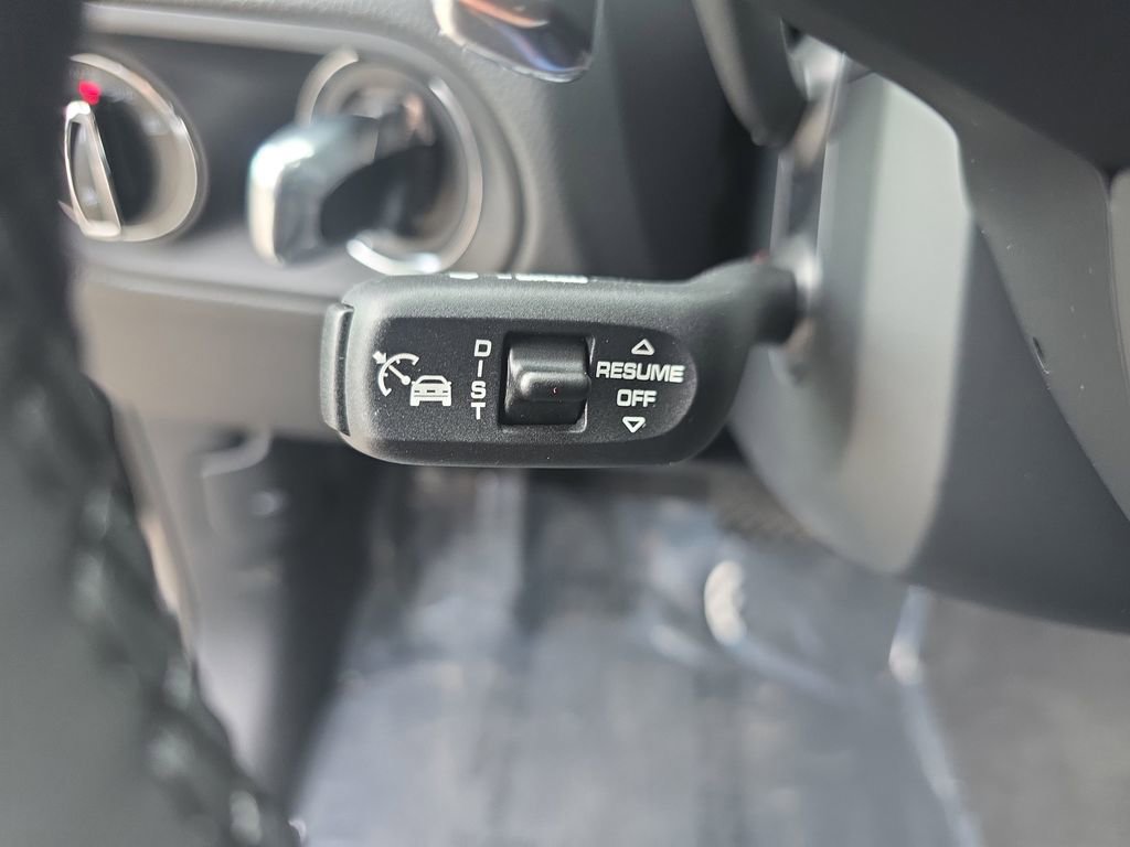 New 2026 Porsche Macan image 37