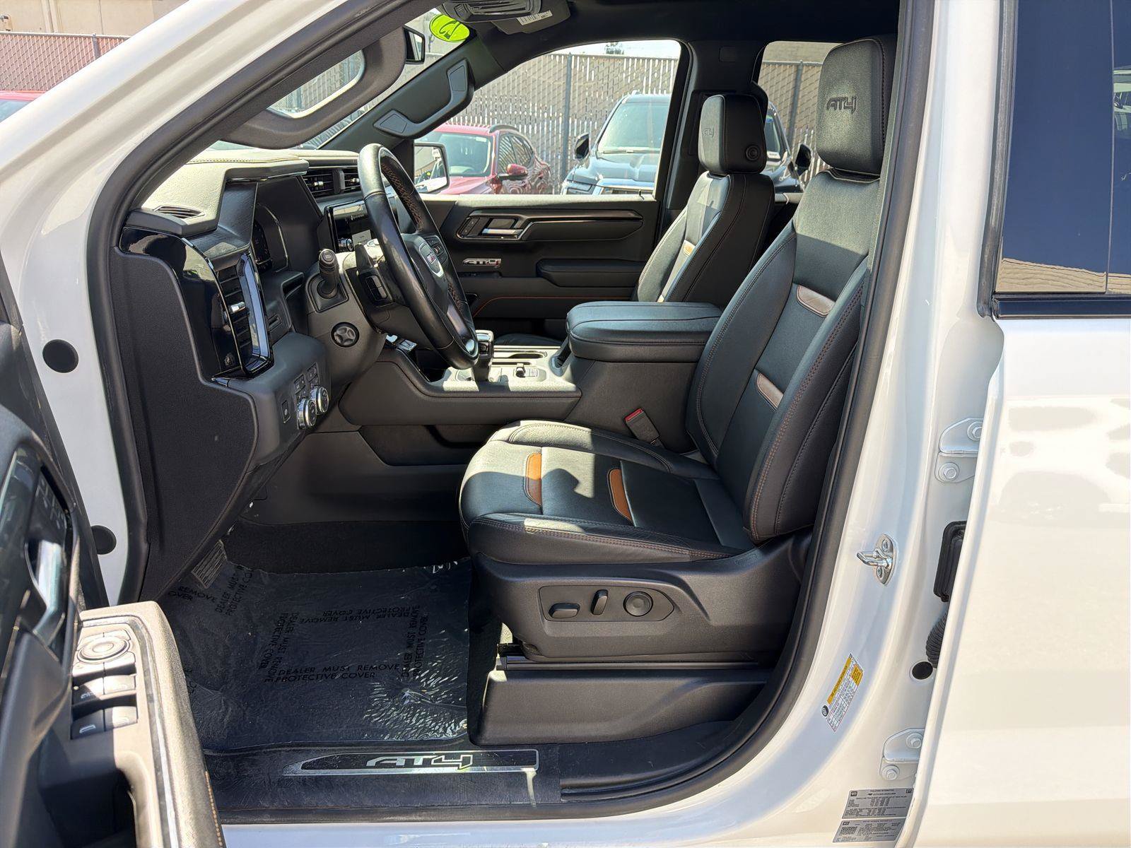 Used 2025 GMC Sierra 1500 AT4 AWD/4WD image 18