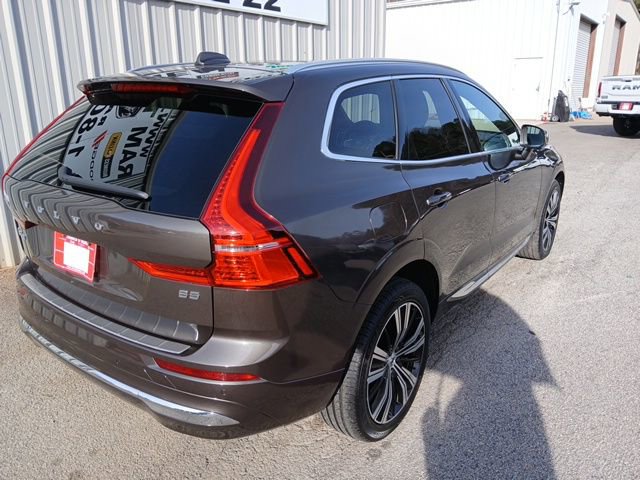 Used 2022 Volvo XC60 B5 Inscription w/ Protection Package Premier image 3