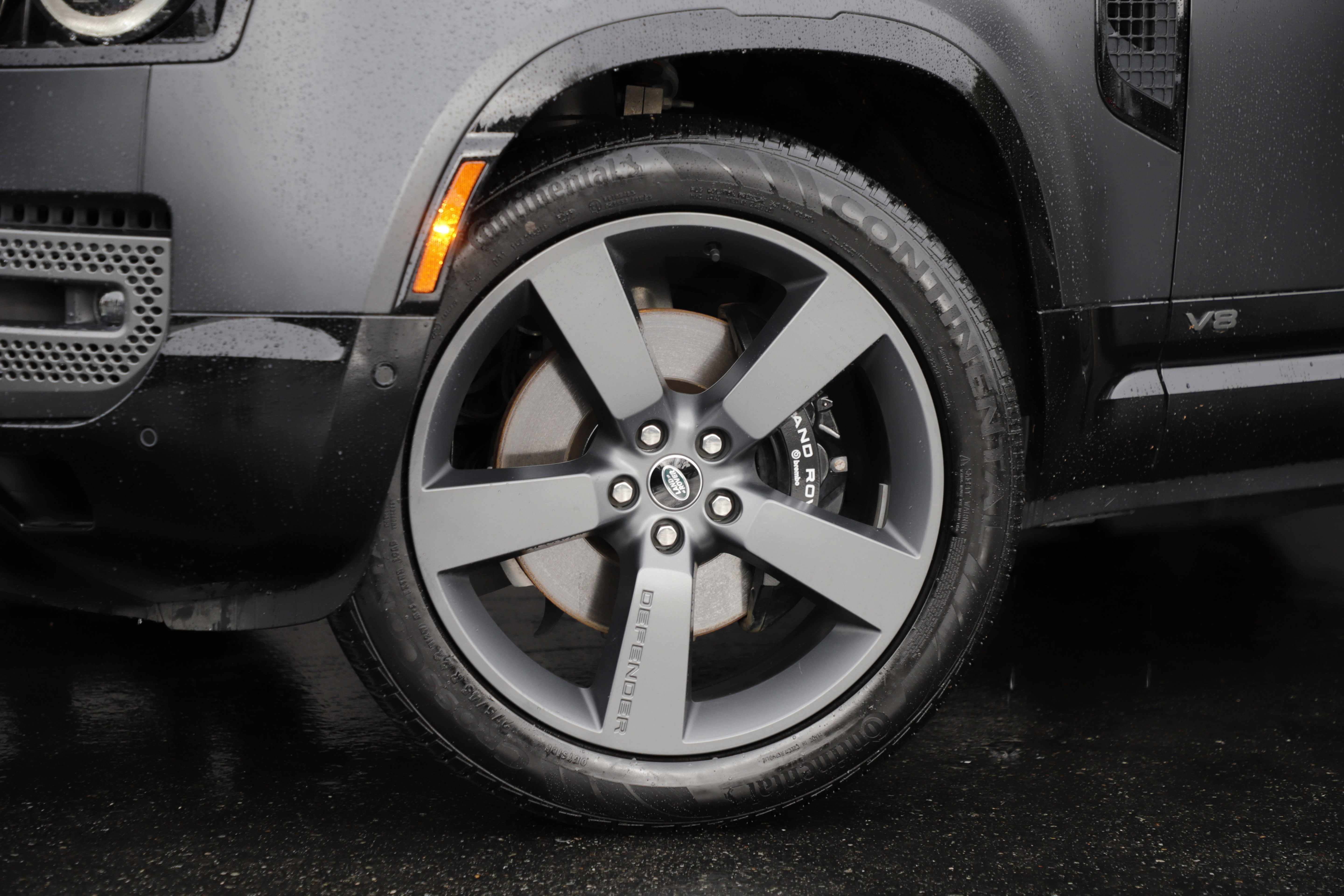 Used 2023 Land Rover Defender 90 Carpathian Edition image 2