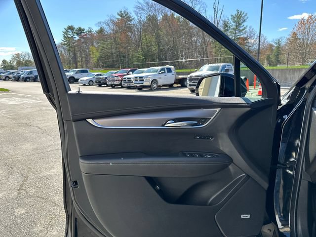 Used 2024 Cadillac XT6 Luxury AWD/4WD image 28