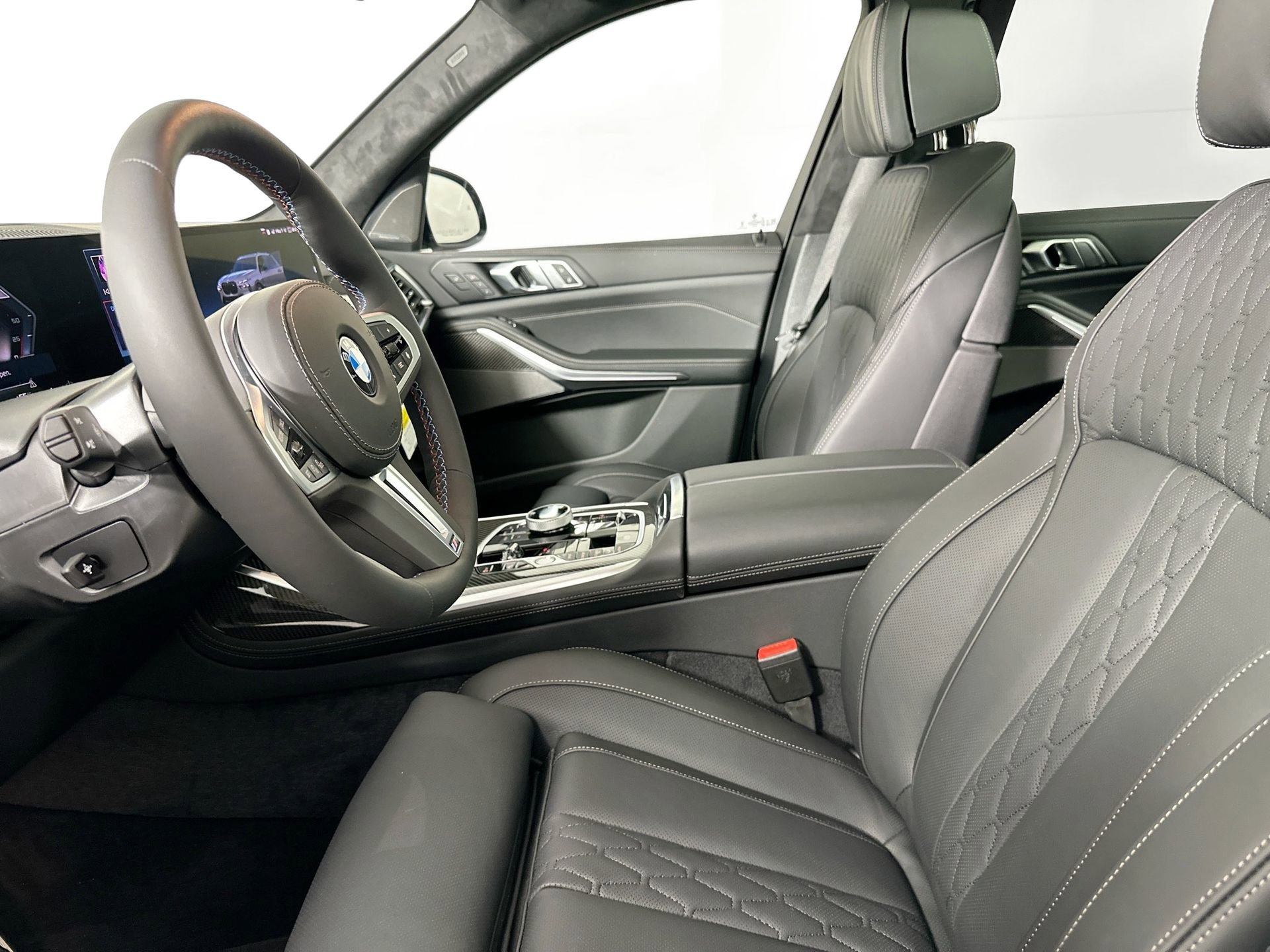 New 2026 BMW X7 M60i image 21