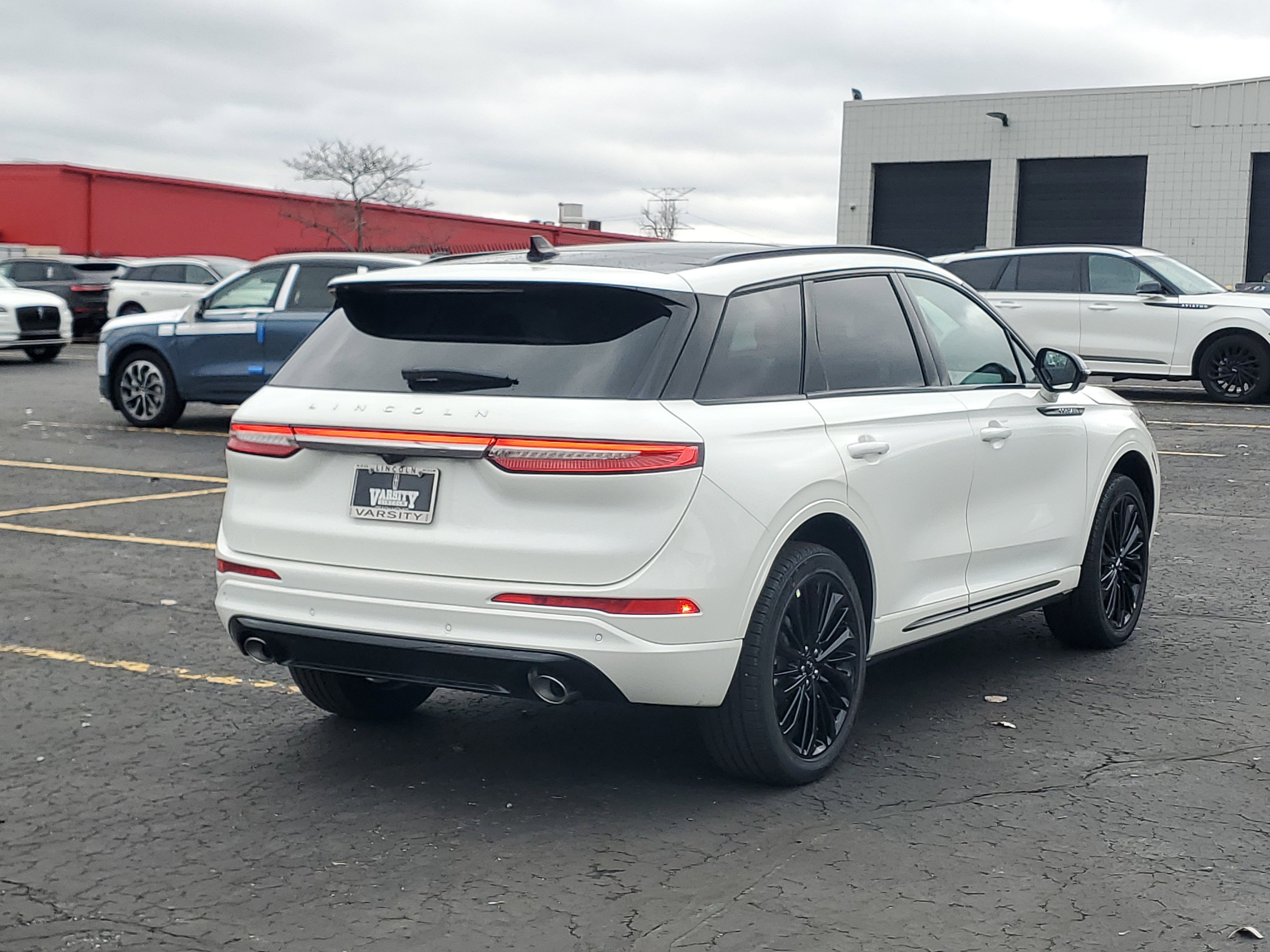 New 2026 Lincoln Corsair Premiere image 4