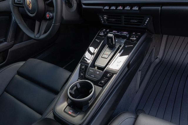 Used 2025 Porsche 911 Carrera image 19