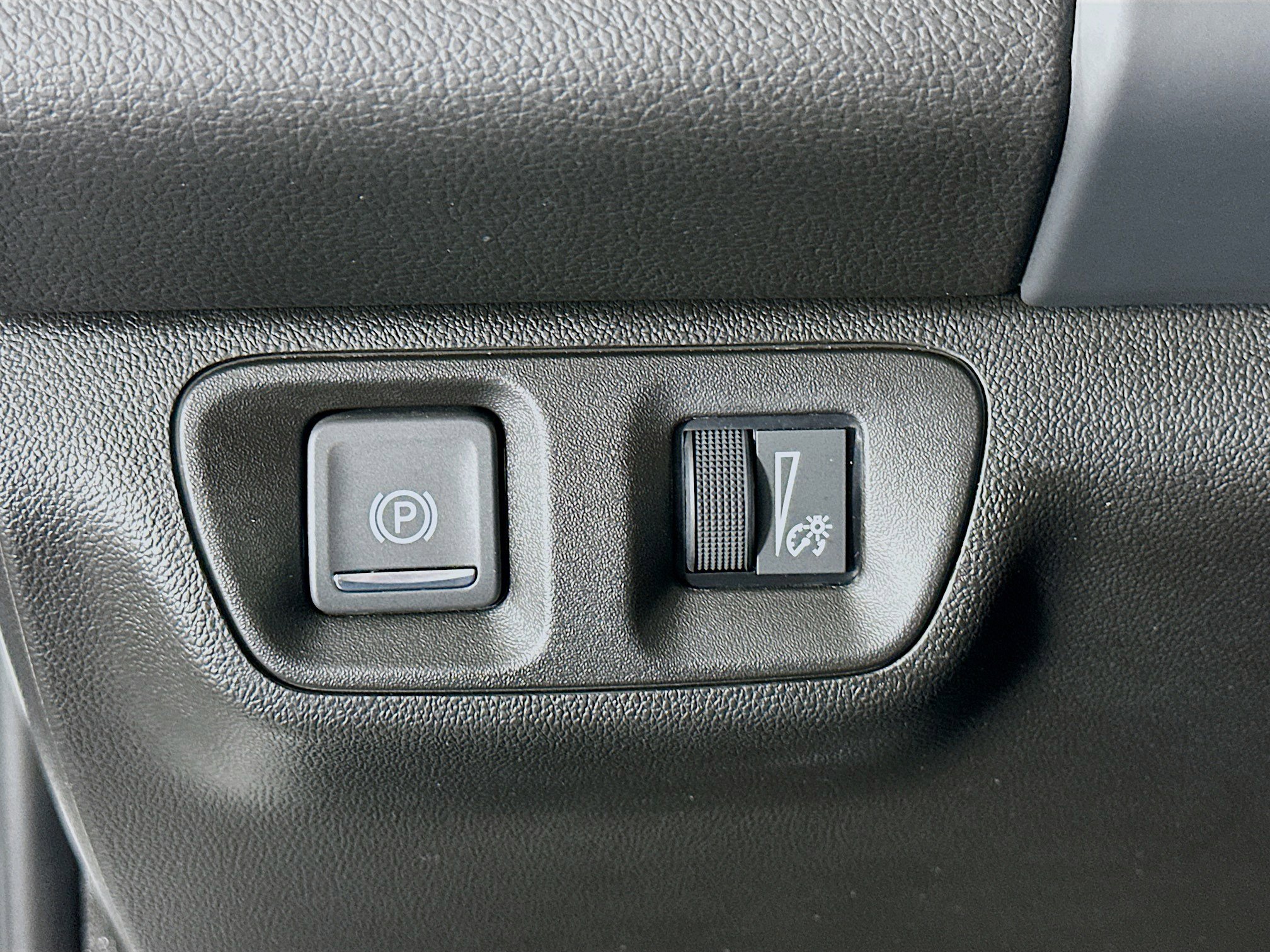 Used 2023 GMC Acadia AT4 w/ Trailering Package image 17