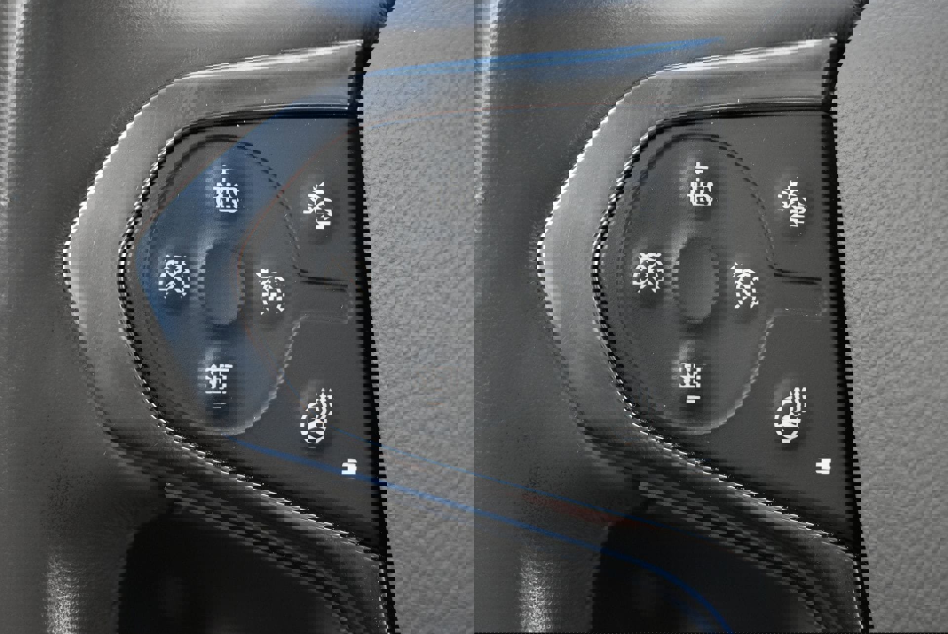 Used 2020 Chevrolet Traverse Premier image 21